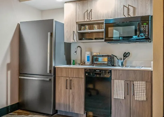 Metro Extended - King Apartment